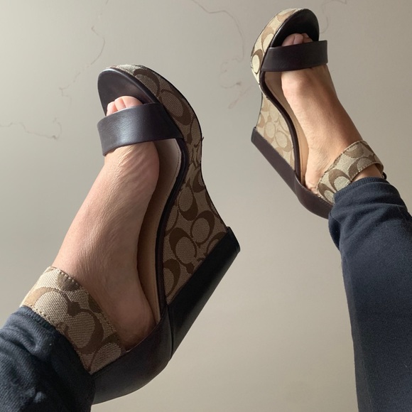 Coach Heels - Picture 2 of 4